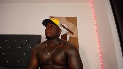 Snapshot of joshmorri chatting on 11.04.25 JHON online show from 11.04.25