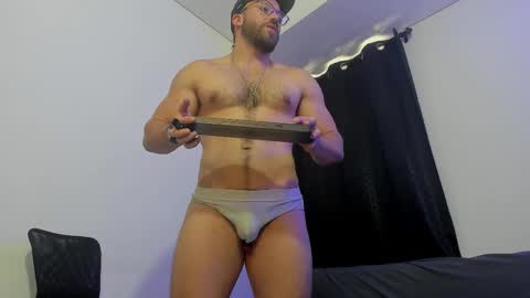 Snapshot of joshualyon chatting on 09.30.25 Joshua The Lion online show from 09.30.25