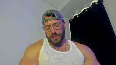 Snapshot of joshualyon chatting on 10.09.25 Joshua The Lion online show from 10.09.25