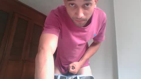 Snapshot of jovenvergonguapo09 chatting on 02.16.26 Van Helsing online show from 02.16.26