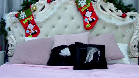 Snapshot of joybarker chatting on 12.23.24 Joy Barker online show from 12.23.24