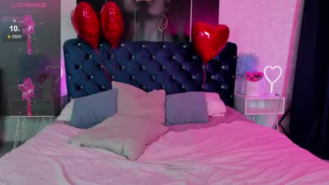 Snapshot of joybarker chatting on 02.04.25 Joy Barker online show from 02.04.25