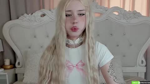 Snapshot of joybarker chatting on 09.10.25 Joy Barker online show from 09.10.25