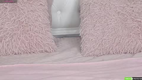 Snapshot of joybarker chatting on 10.03.25 Joy Barker online show from 10.03.25