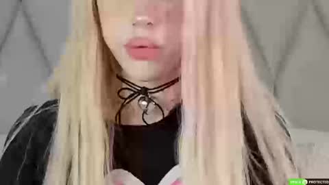 Snapshot of joybarker chatting on 10.08.25 Joy Barker online show from 10.08.25