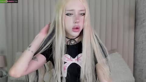 Snapshot of joybarker chatting on 10.10.25 Joy Barker online show from 10.10.25