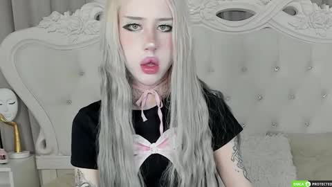 Snapshot of joybarker chatting on 11.03.25 Joy Barker online show from 11.03.25