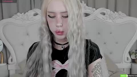 Snapshot of joybarker chatting on 11.08.25 Joy Barker online show from 11.08.25