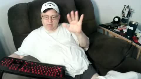 Snapshot of jpmel99 chatting on 11.16.25 jpmel99 online show from 11.16.25