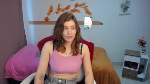 Snapshot of jrcami chatting on 02.04.25 Camila Buitrago online show from 02.04.25