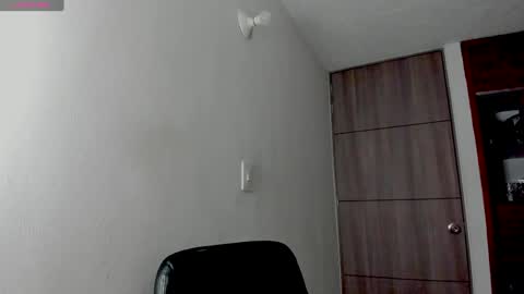 Snapshot of jriizh chatting on 01.04.25 Cristian- tellme Criis online show from 01.04.25