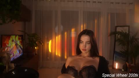 Jennifer Diaz online show from 02.10.26