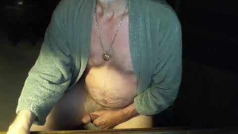 Snapshot of jt335577 chatting on 05.19.26 jt335577 online show from 05.19.26