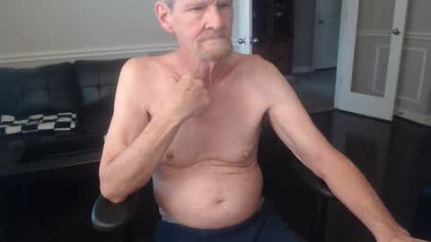 Snapshot of jtull52 chatting on 12.17.24 jtull52 online show from 12.17.24