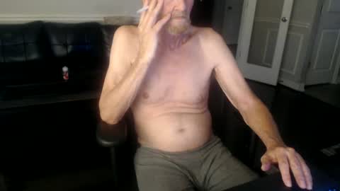 Snapshot of jtull52 chatting on 06.15.26 jtull52 online show from 06.15.26