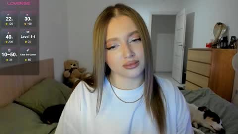 Julia and Julia online show from 02.05.25