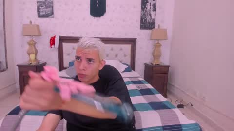 Snapshot of juan_lovers chatting on 12.06.24 J U A N L O V E R S online show from 12.06.24