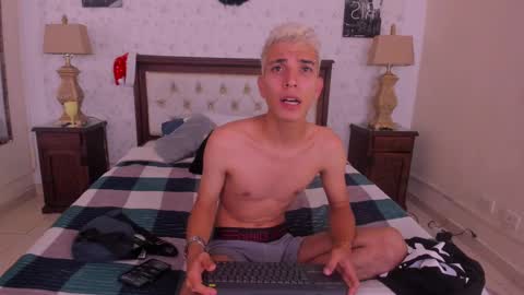 Snapshot of juan_lovers chatting on 12.06.24 J U A N L O V E R S online show from 12.06.24