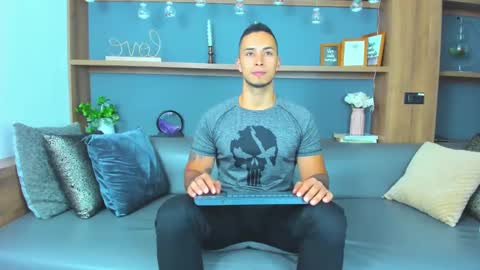 juan_muscle online show from 02.10.25