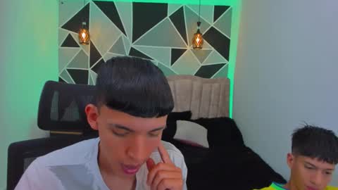 JuanSteven online show from 11.12.25