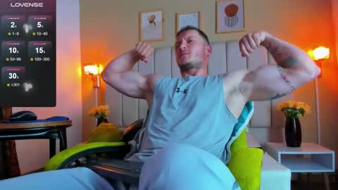 Snapshot of juan_prior chatting on 10.16.25 JUAN online show from 10.16.25
