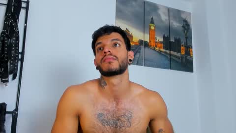 Snapshot of juanbladde chatting on 10.08.25 Juan Esteban online show from 10.08.25