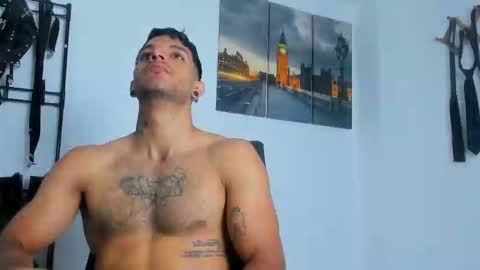 Snapshot of juanbladde chatting on 10.17.25 Juan Esteban online show from 10.17.25