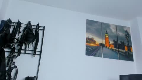 Snapshot of juanbladde chatting on 10.25.25 Juan Esteban online show from 10.25.25