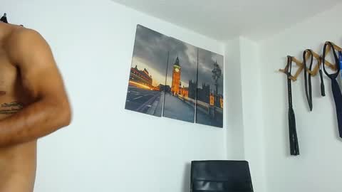 Snapshot of juanbladde chatting on 11.13.25 Juan Esteban online show from 11.13.25