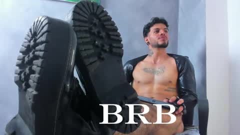 Snapshot of juanbladde chatting on 04.18.26 Juan Esteban online show from 04.18.26