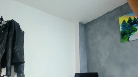 Snapshot of juanbladde chatting on 05.01.26 Juan Esteban online show from 05.01.26