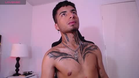 juancamilo66_ online show from 02.01.25