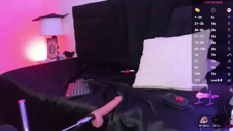 Snapshot of juancamilo66_ chatting on 10.20.25 juancamilo66_ online show from 10.20.25