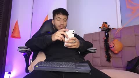 Snapshot of juancamilo66_ chatting on 11.05.25 juancamilo66_ online show from 11.05.25