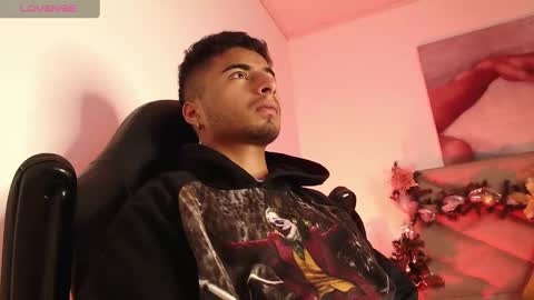 Snapshot of juancamilo_66 chatting on 12.02.24 Juan online show from 12.02.24