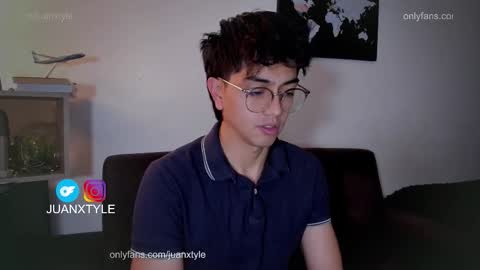 Snapshot of juancamroom chatting on 09.11.25 . online show from 09.11.25