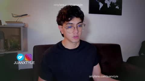 Snapshot of juancamroom chatting on 09.13.25 . online show from 09.13.25