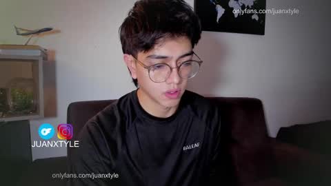 Snapshot of juancamroom chatting on 09.13.25 . online show from 09.13.25