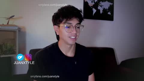 Snapshot of juancamroom chatting on 09.25.25 . online show from 09.25.25