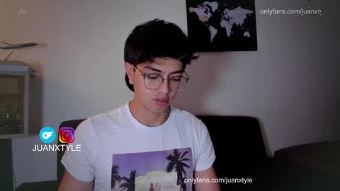 Snapshot of juancamroom chatting on 09.28.25 . online show from 09.28.25