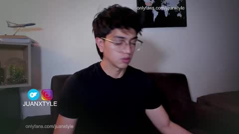 Snapshot of juancamroom chatting on 09.28.25 . online show from 09.28.25