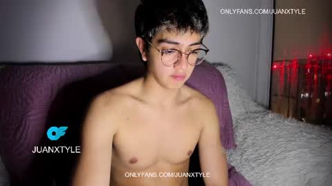 Snapshot of juancamroom chatting on 07.05.26 . online show from 07.05.26