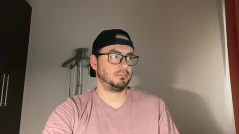 Snapshot of juanchom chatting on 01.08.25 juanchom online show from 01.08.25