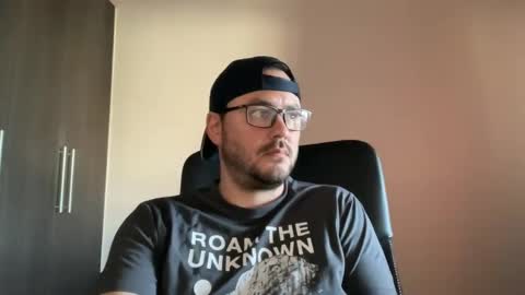 Snapshot of juanchom chatting on 03.03.25 juanchom online show from 03.03.25