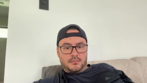 Snapshot of juanchom chatting on 10.22.25 juanchom online show from 10.22.25