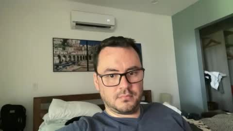 Snapshot of juanchom chatting on 11.14.25 juanchom online show from 11.14.25