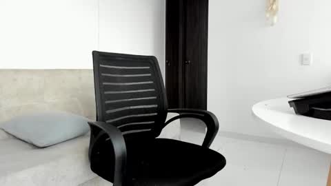 Juan Diego Uribe online show from 09.10.25