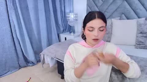 Snapshot of juanita_owens chatting on 02.21.25 juanita_owens online show from 02.21.25