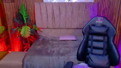 JUANITA online show from 06.11.26