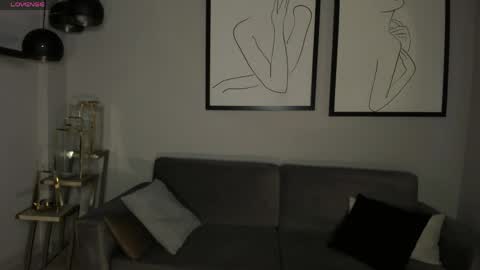 Juanita Clay online show from 04.21.26